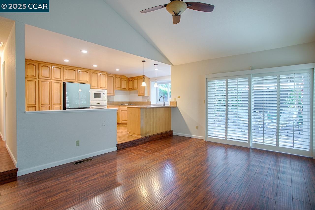 7420 Aster Ct