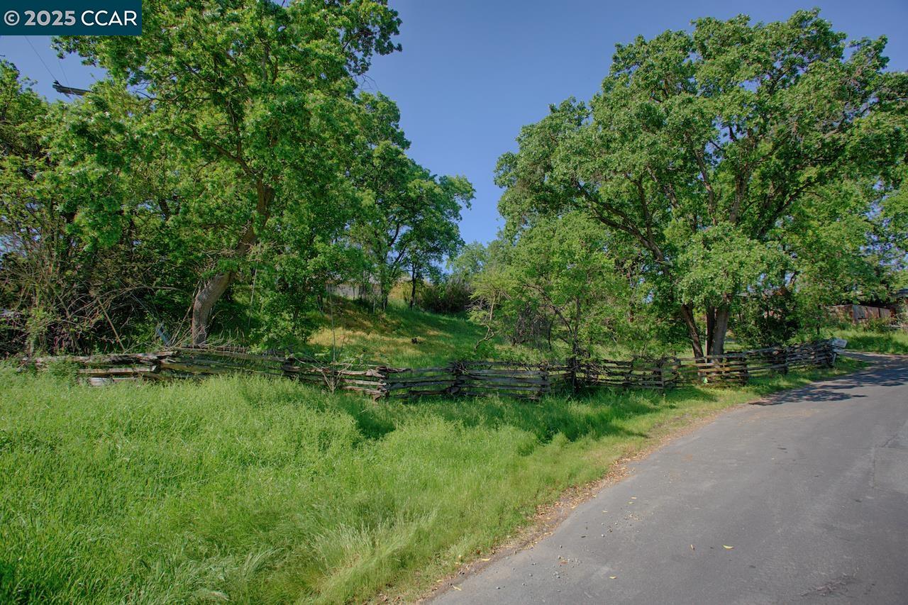 211 Vallecito Ln