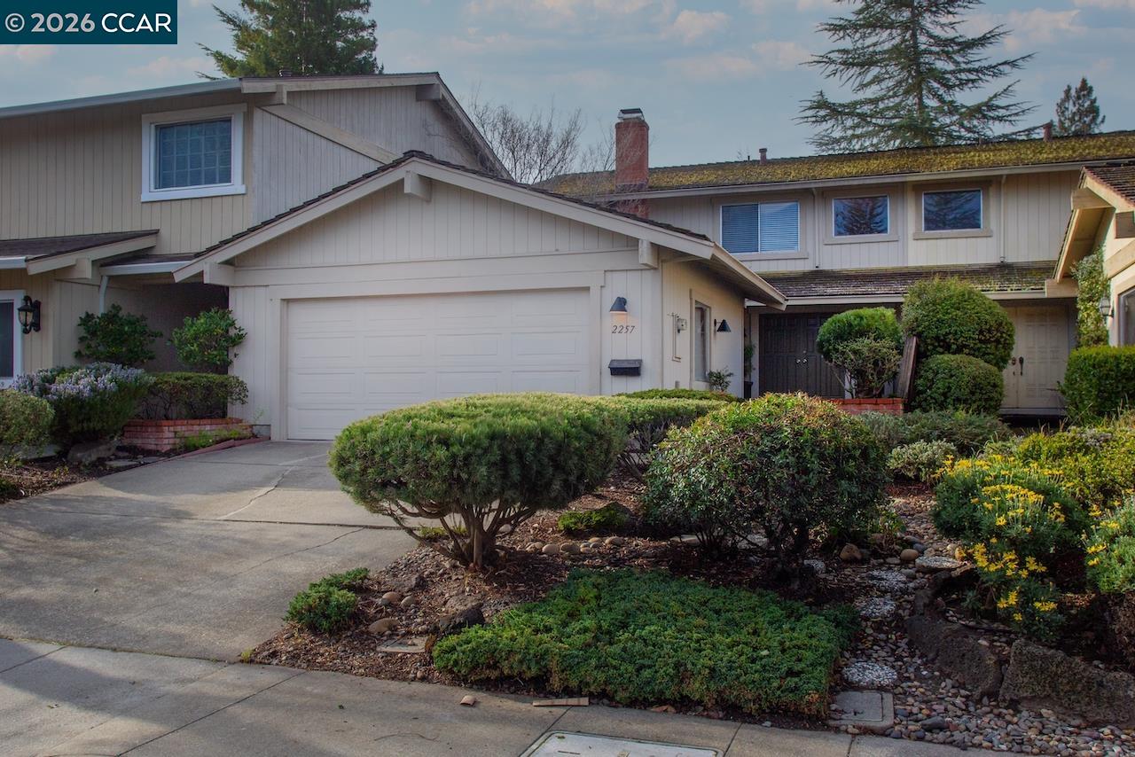 2257 Gladwin Dr