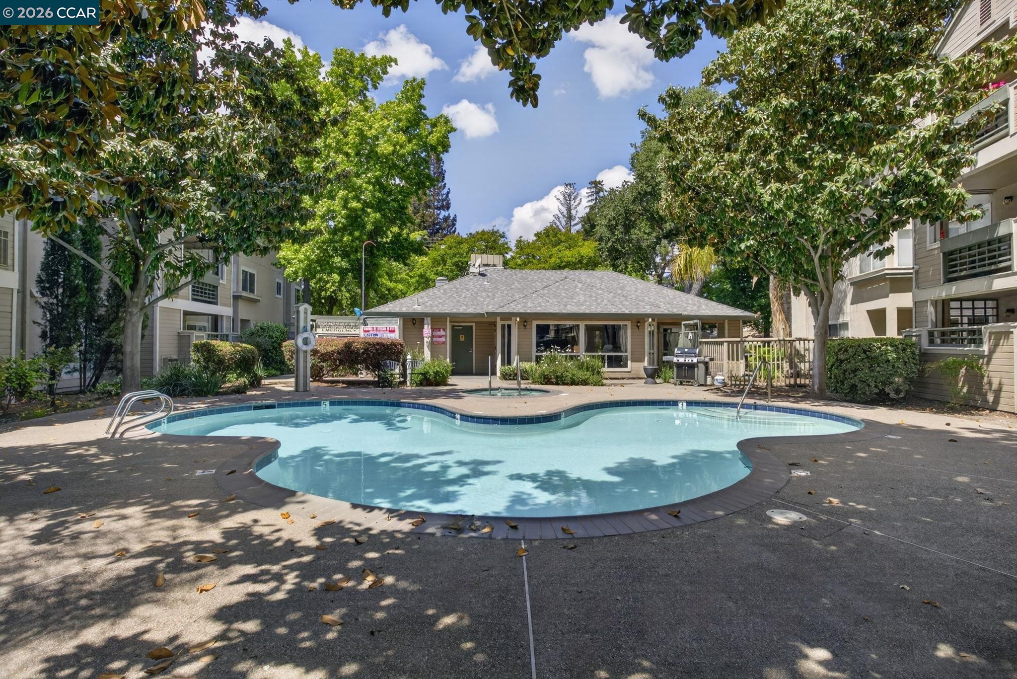 2560 Oak Rd # 120