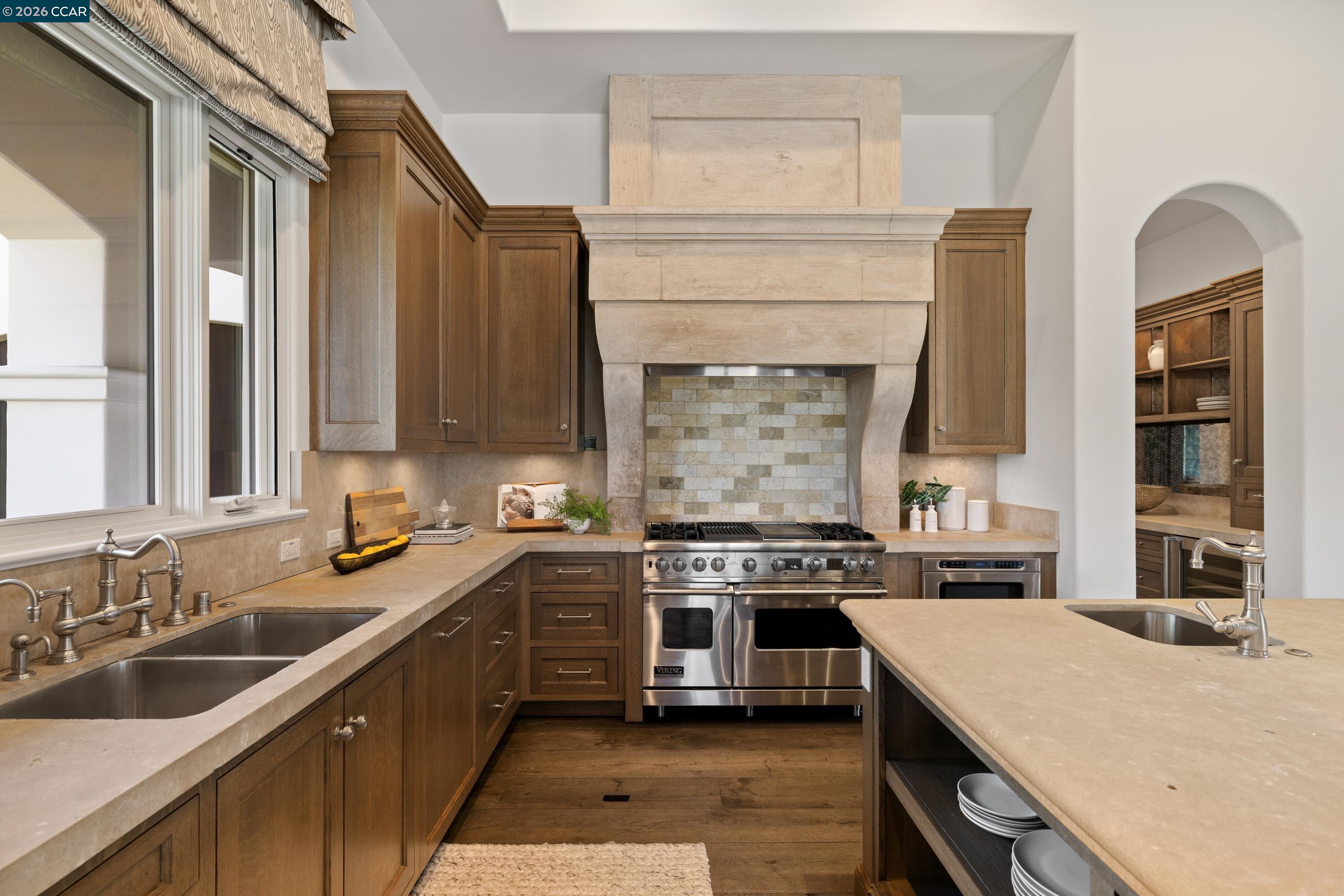 32 Copenhagen Ct