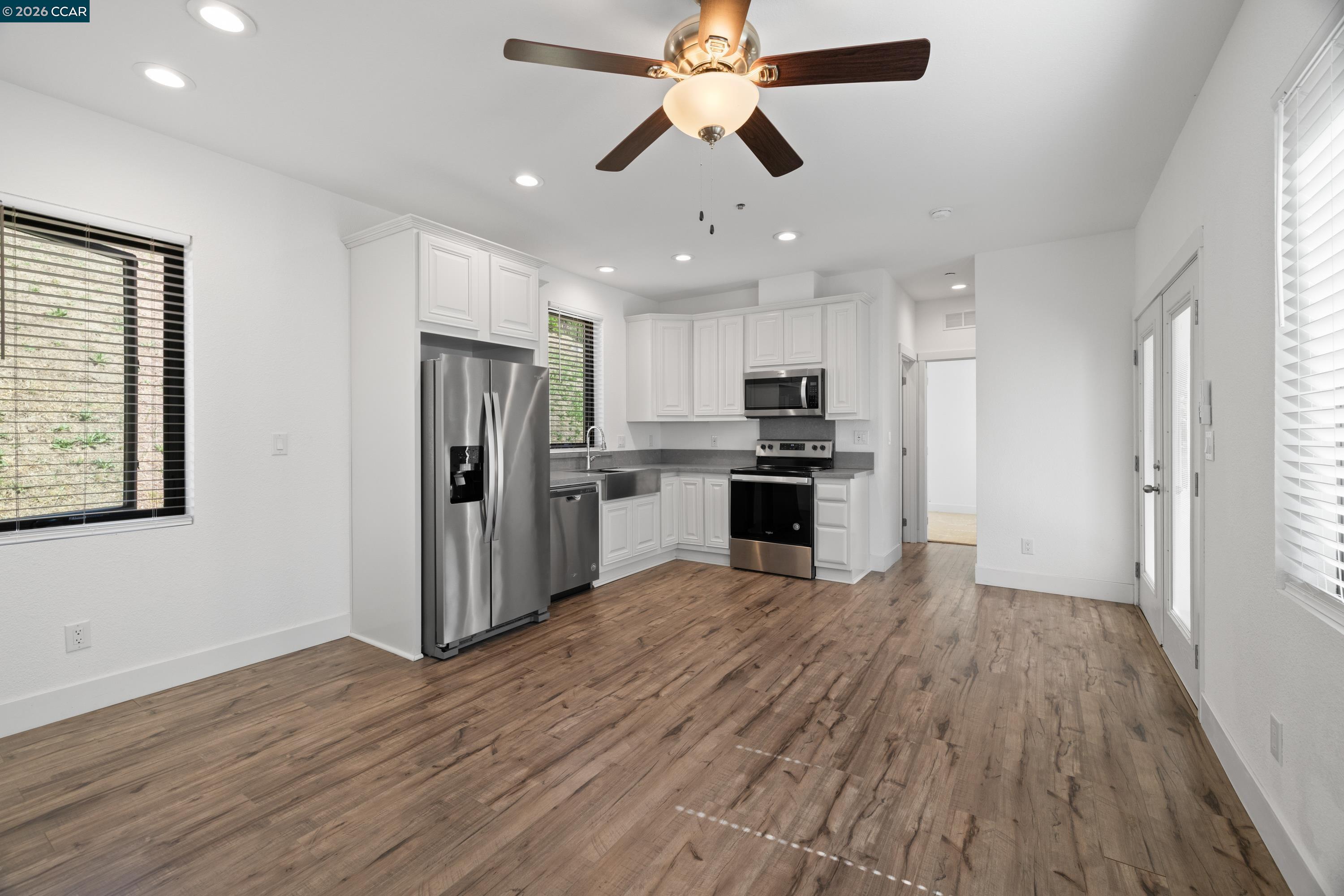32 Copenhagen Ct