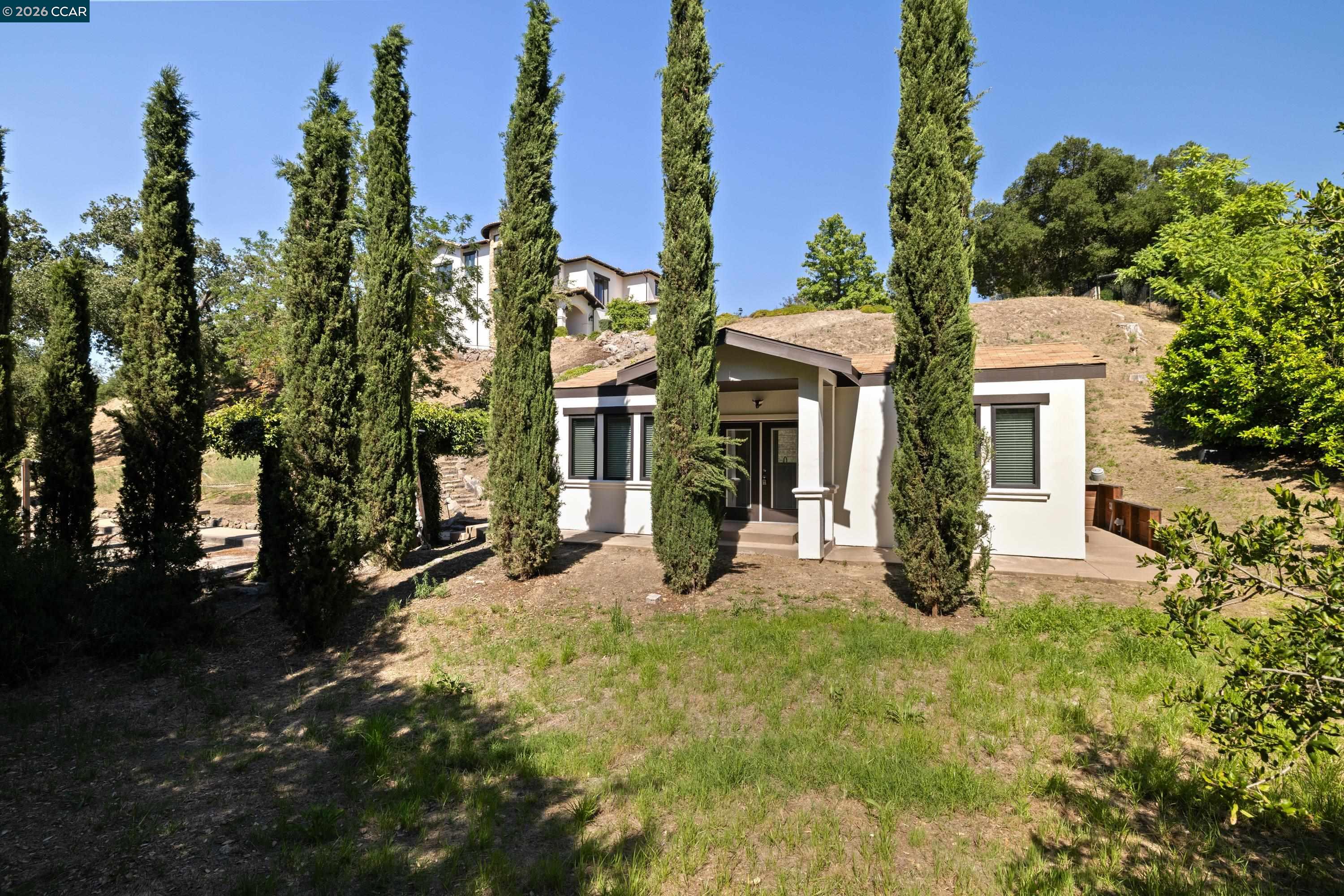 32 Copenhagen Ct