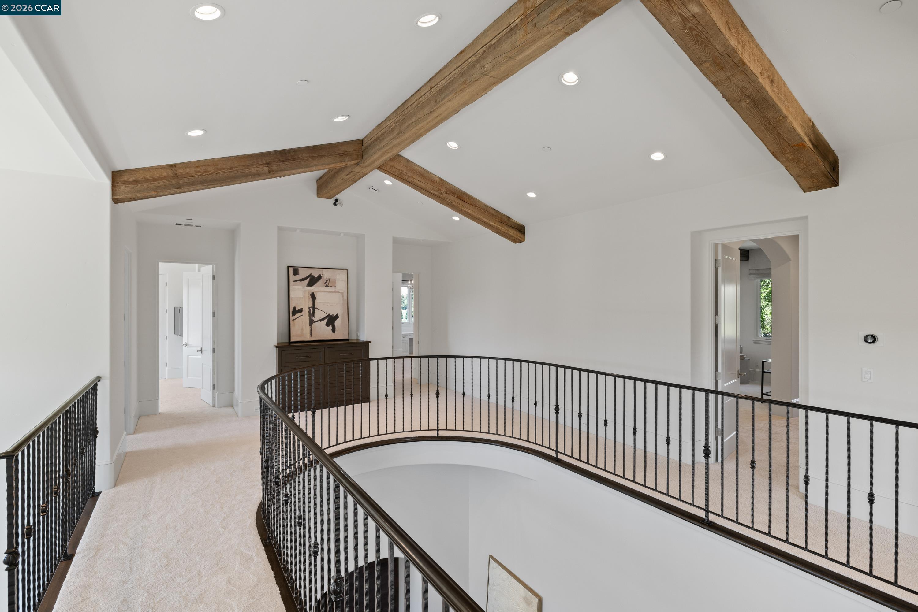 32 Copenhagen Ct