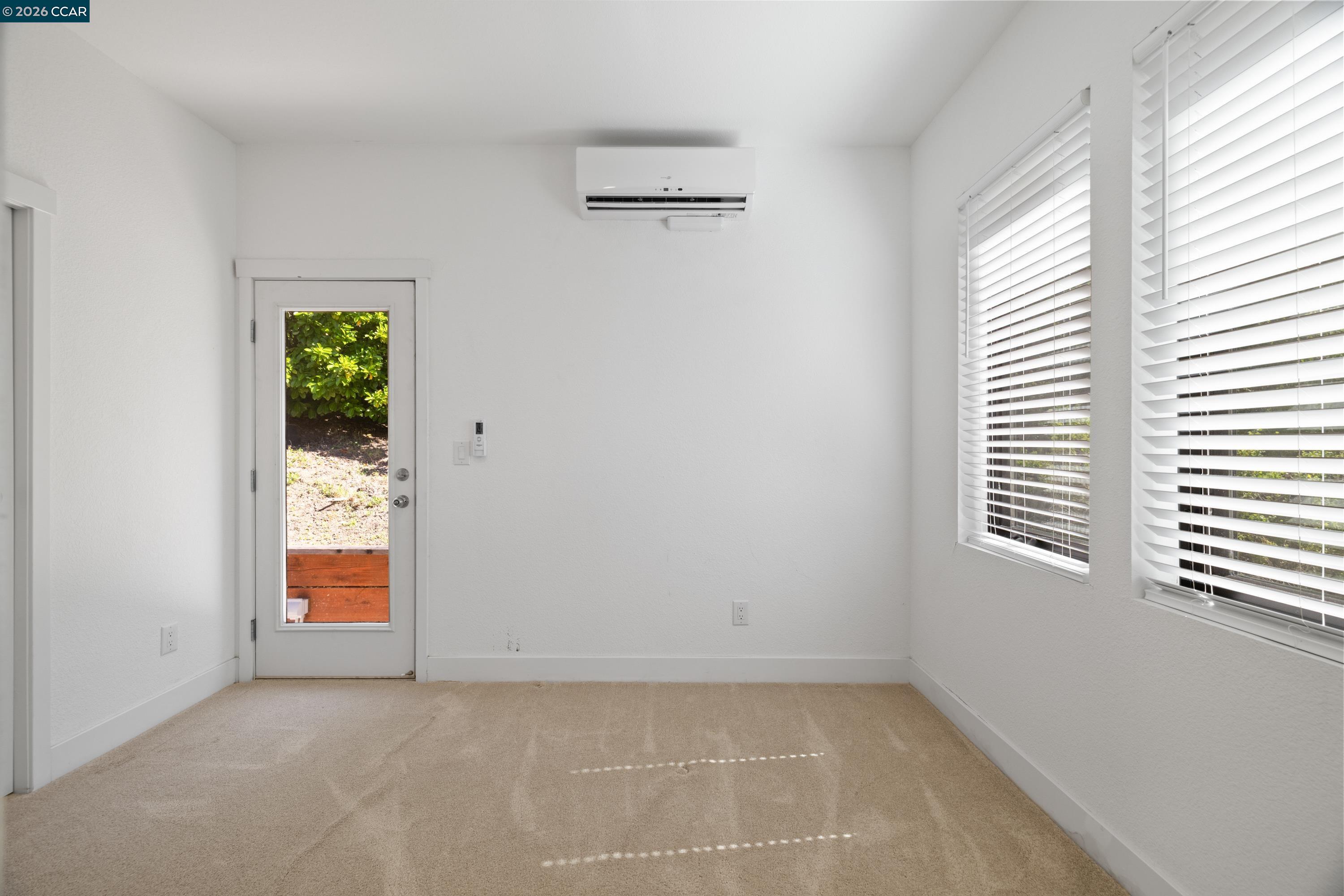 32 Copenhagen Ct