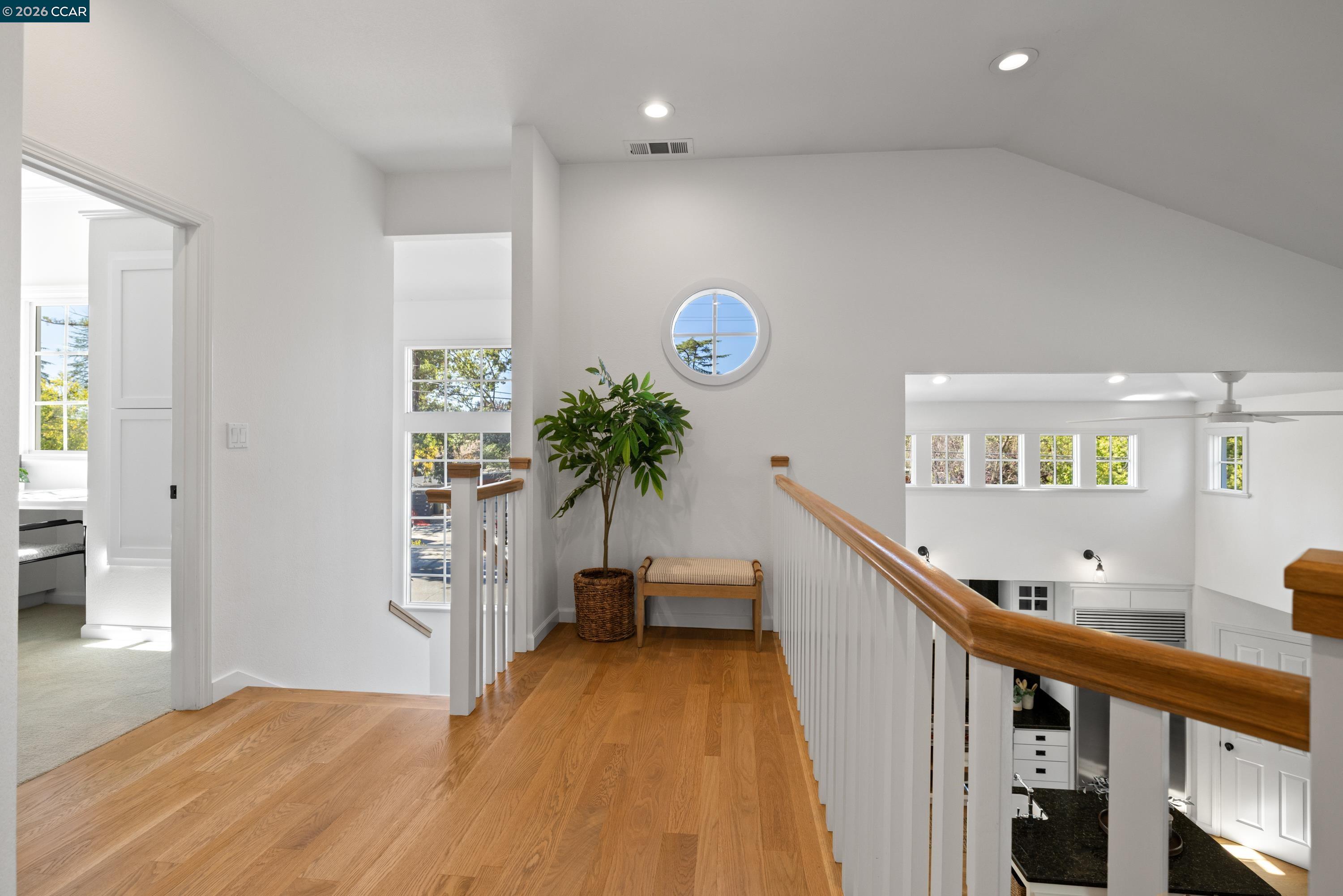 101 La Bolsa Rd