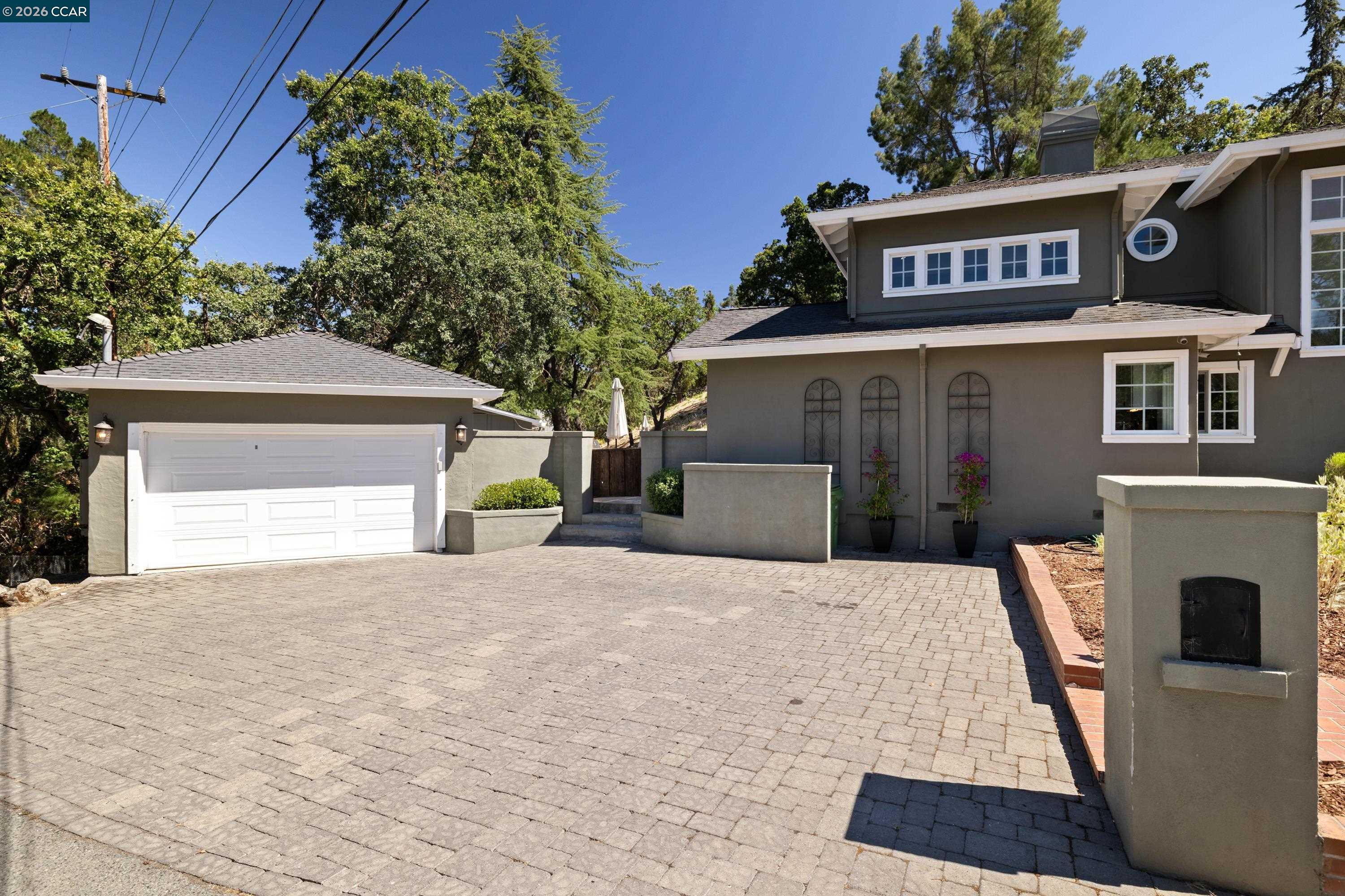 101 La Bolsa Rd
