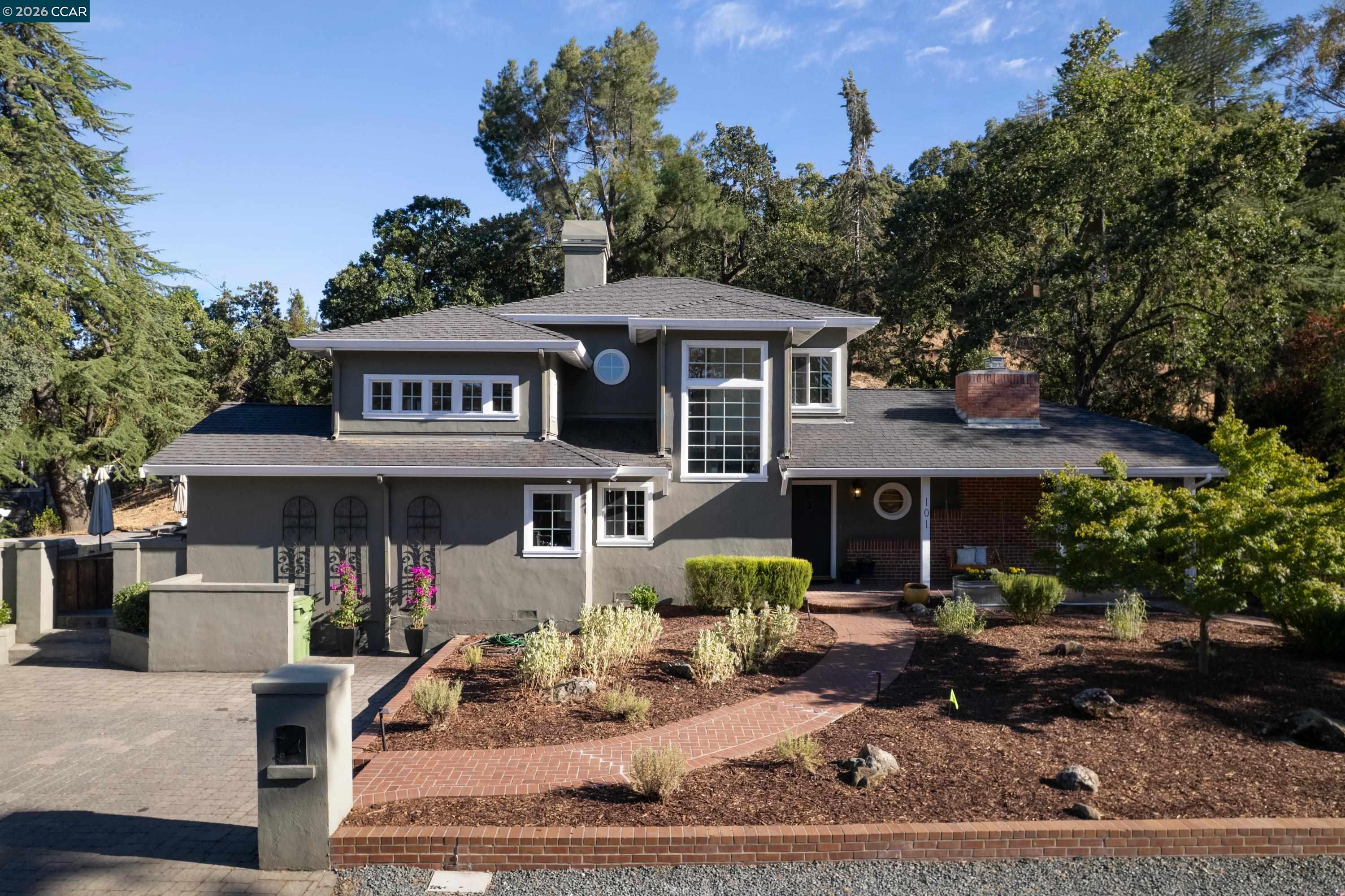 101 La Bolsa Rd