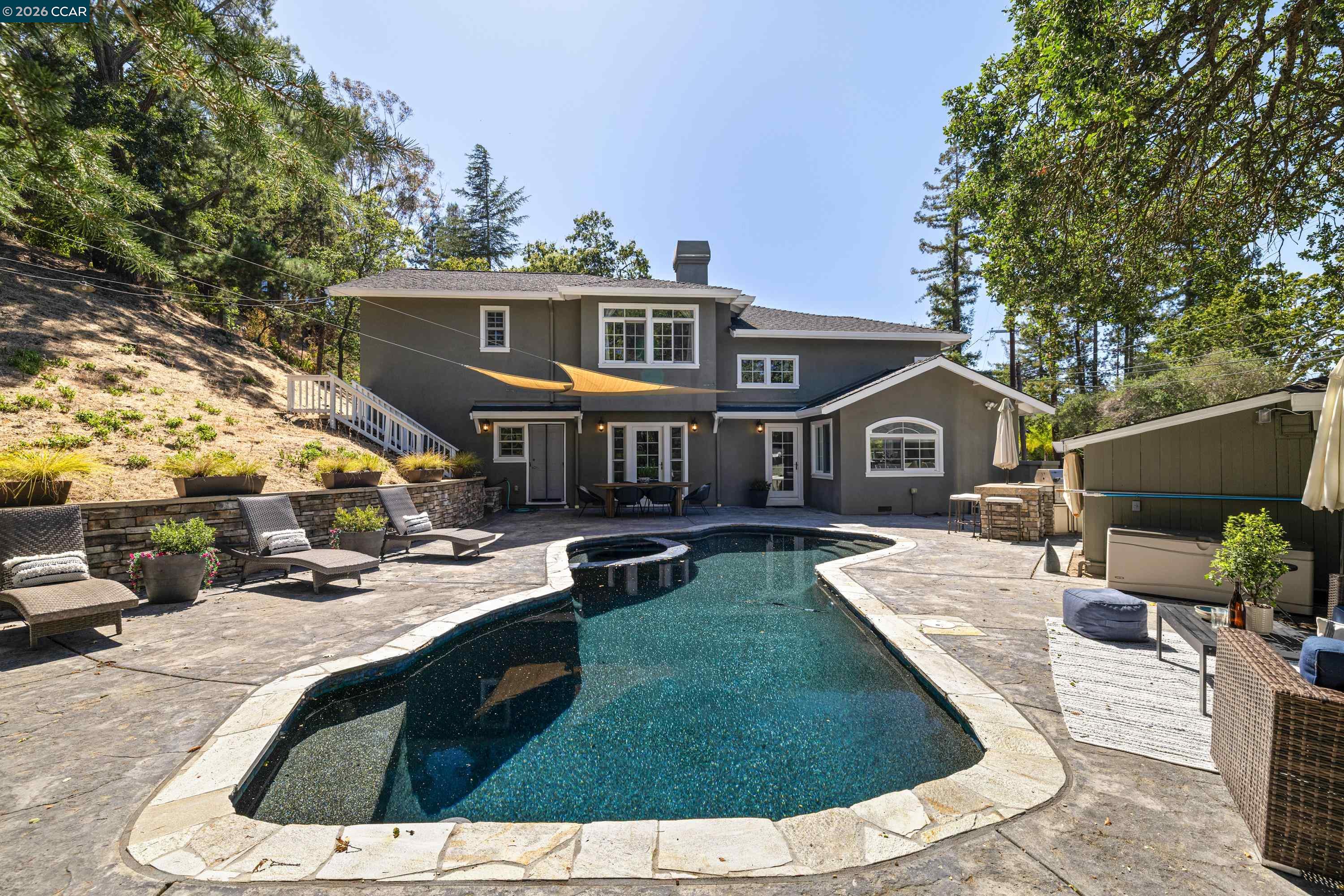 101 La Bolsa Rd