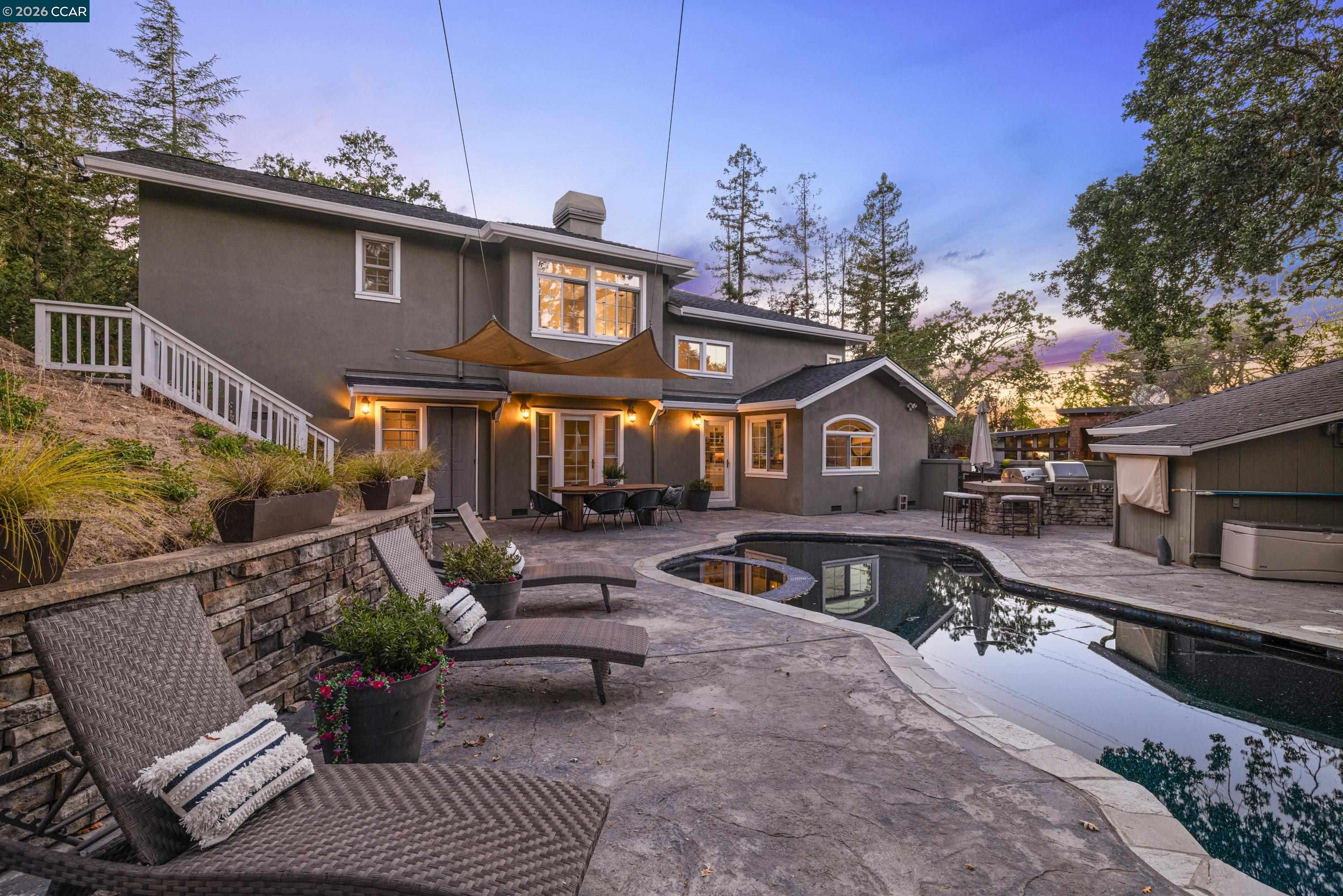 101 La Bolsa Rd