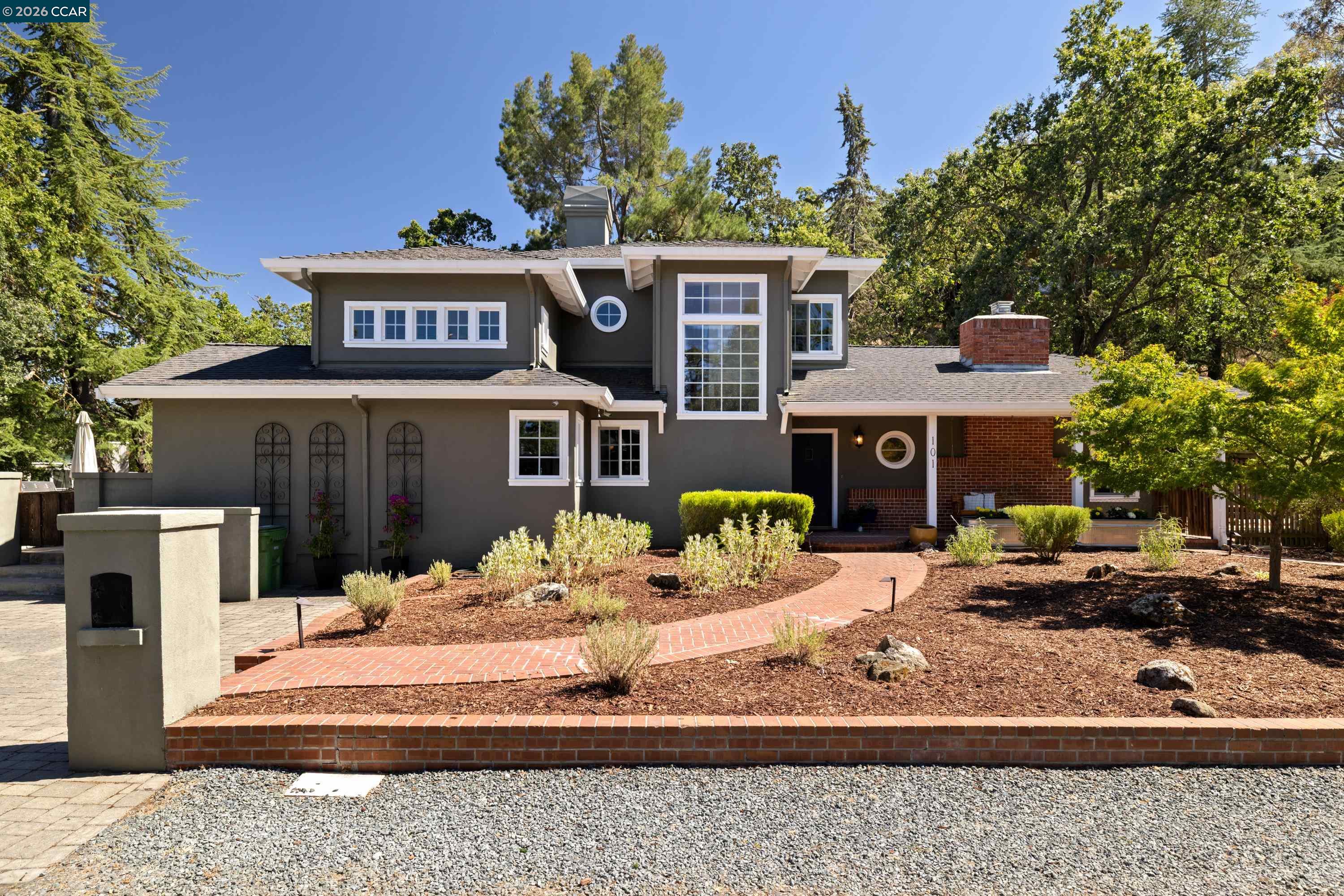 101 La Bolsa Rd