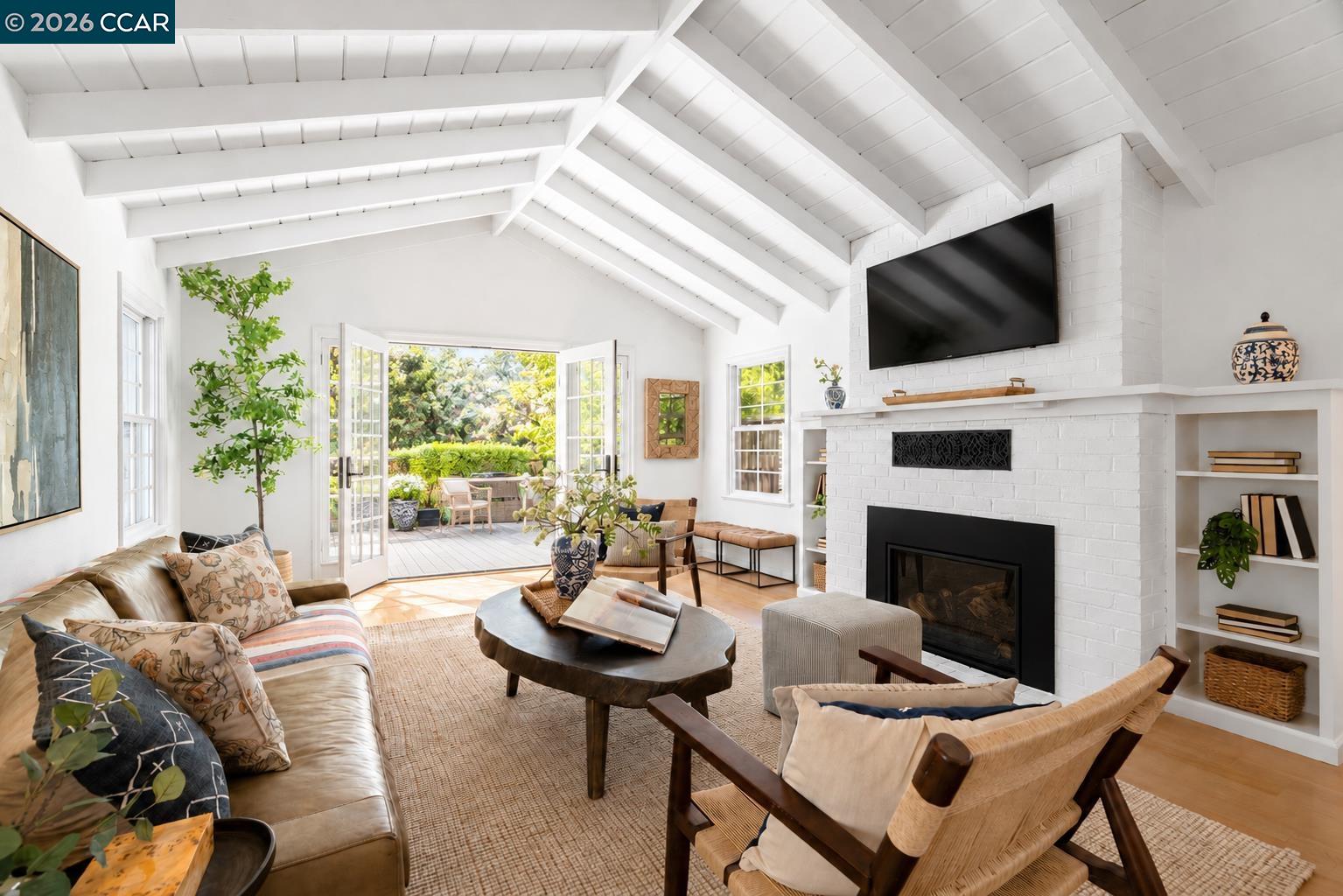 101 La Bolsa Rd