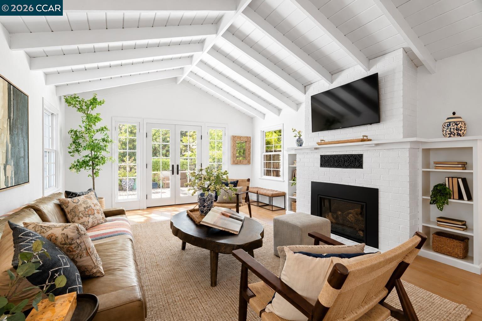 101 La Bolsa Rd