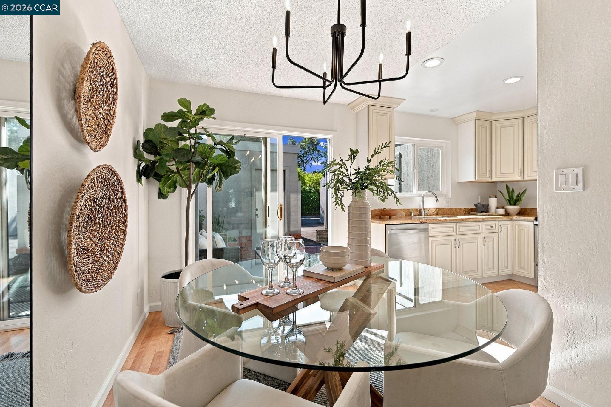 30 Sierra Ln