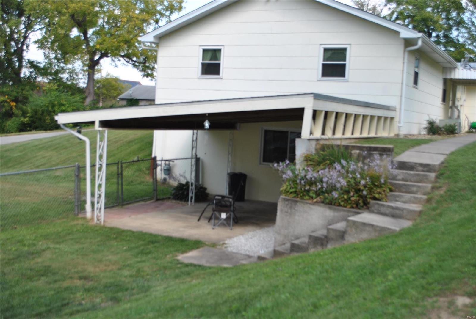 530 W Walnut Street
