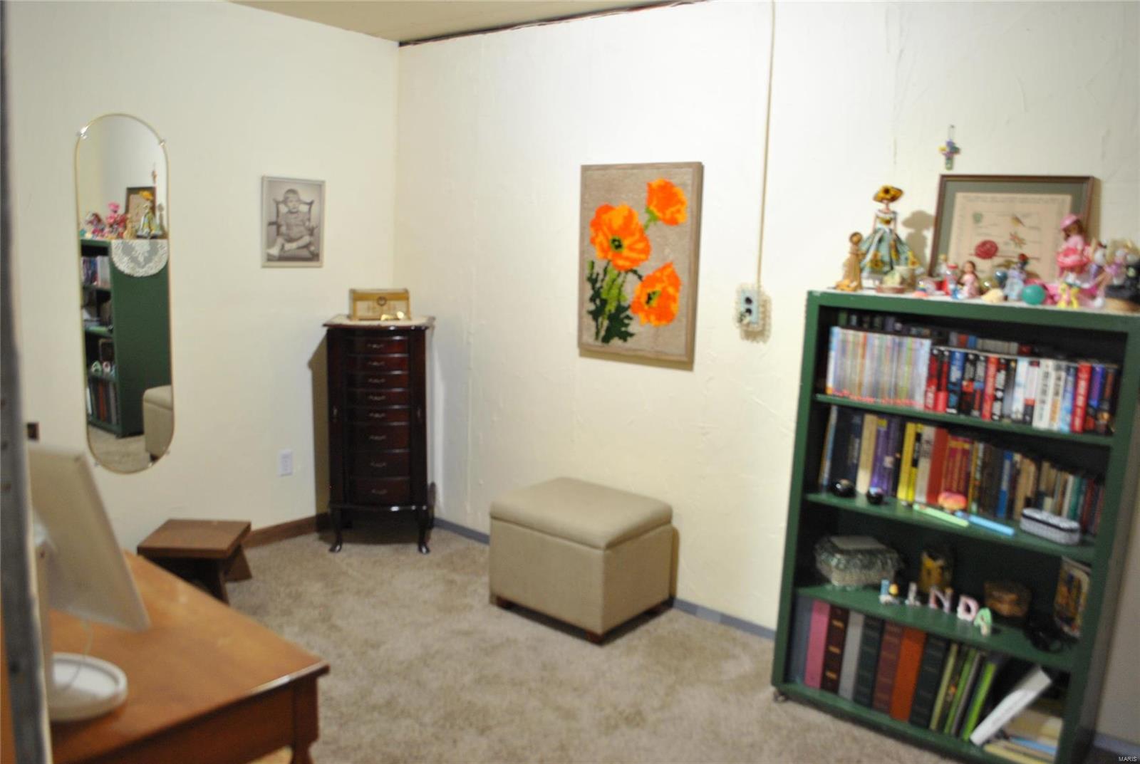 530 W Walnut Street
