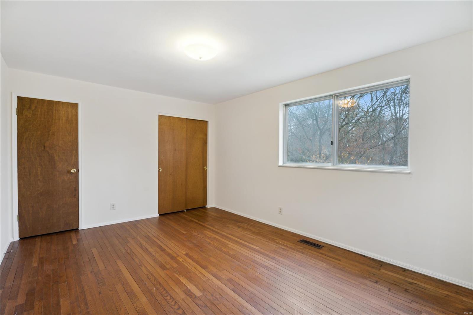 5 Crookham Court
