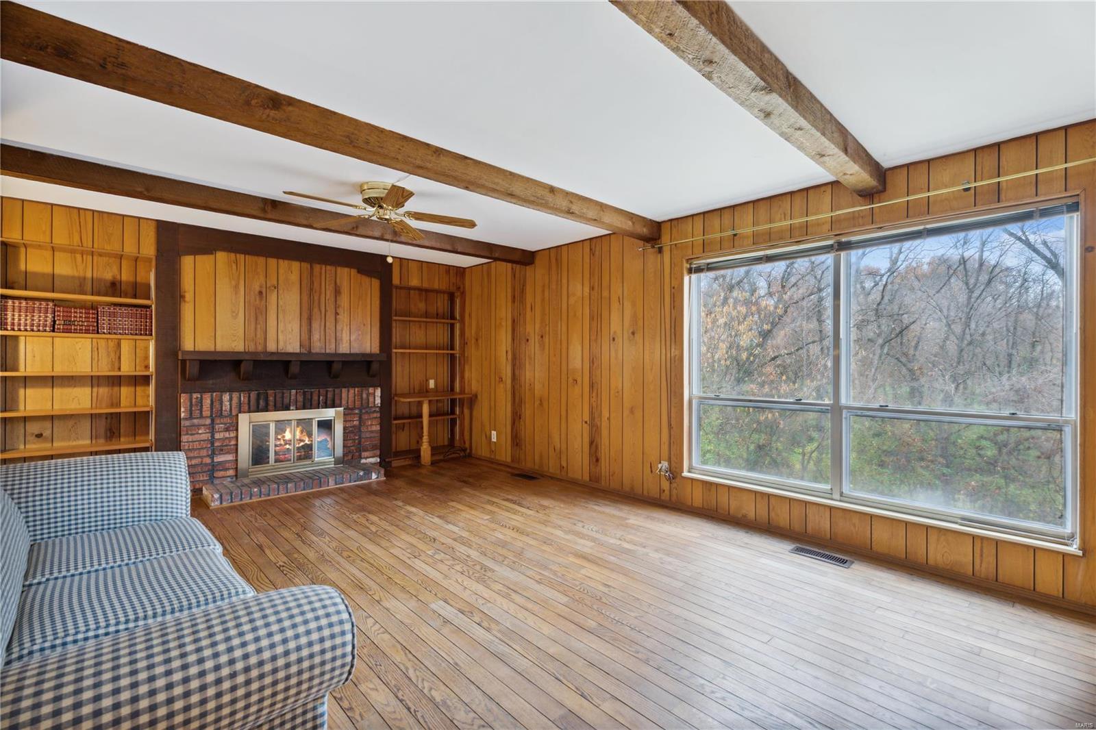 5 Crookham Court