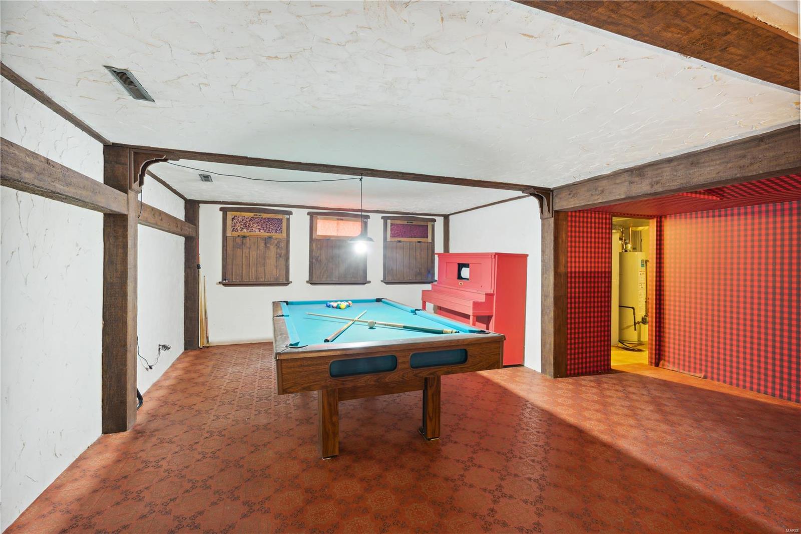 5 Crookham Court