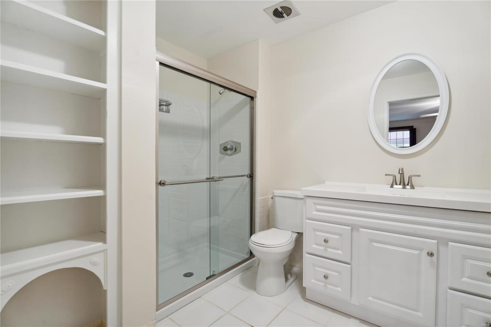 5 Crookham Court