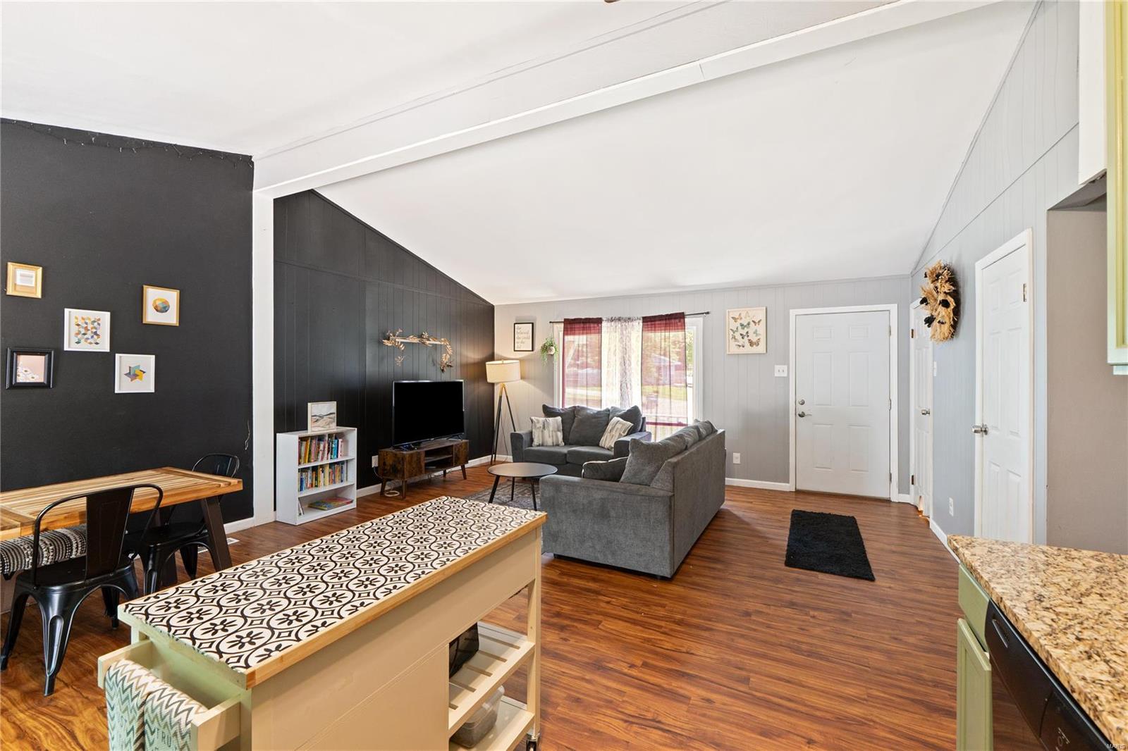 7 Archers Court