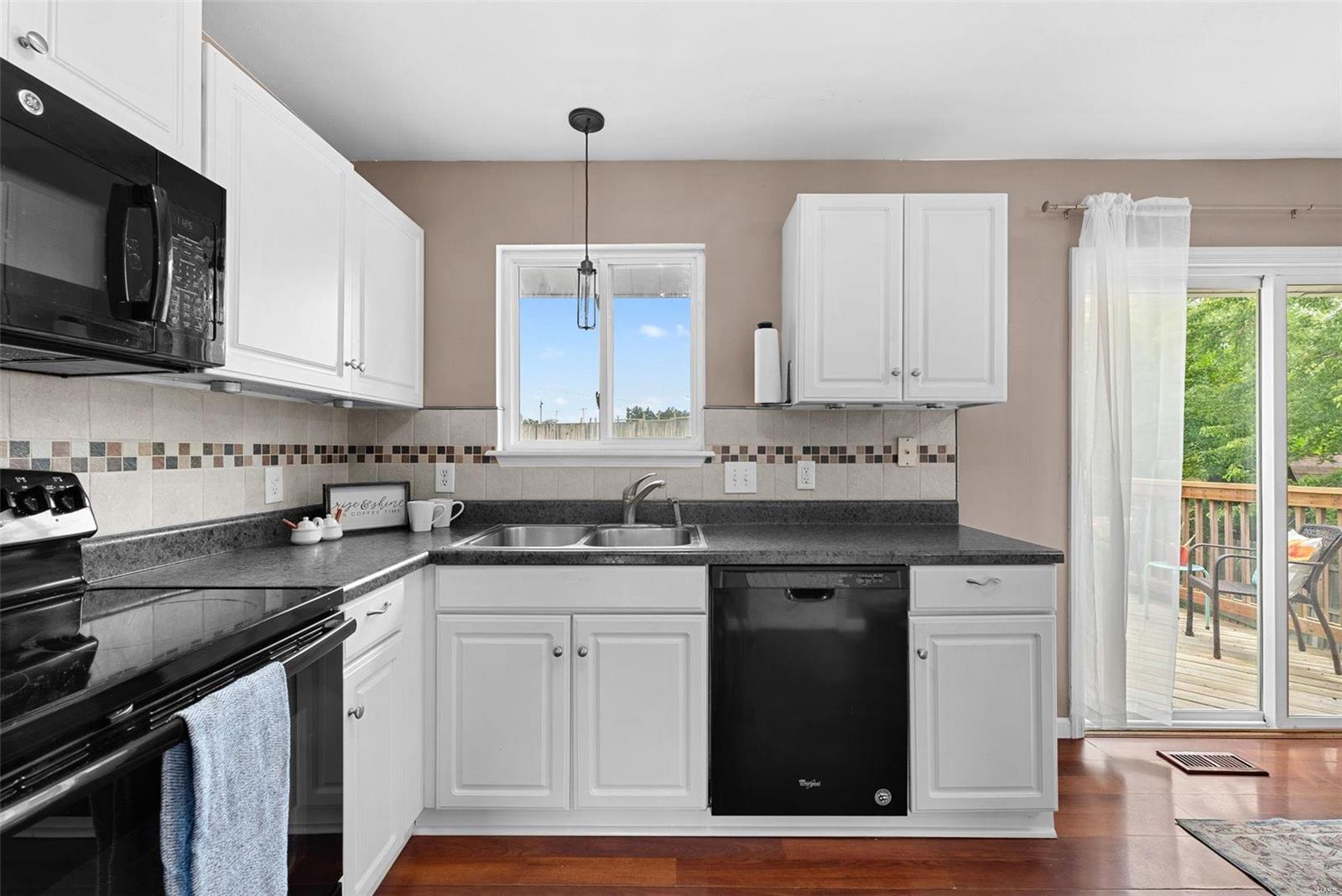 704 Woodland Ridge Drive
