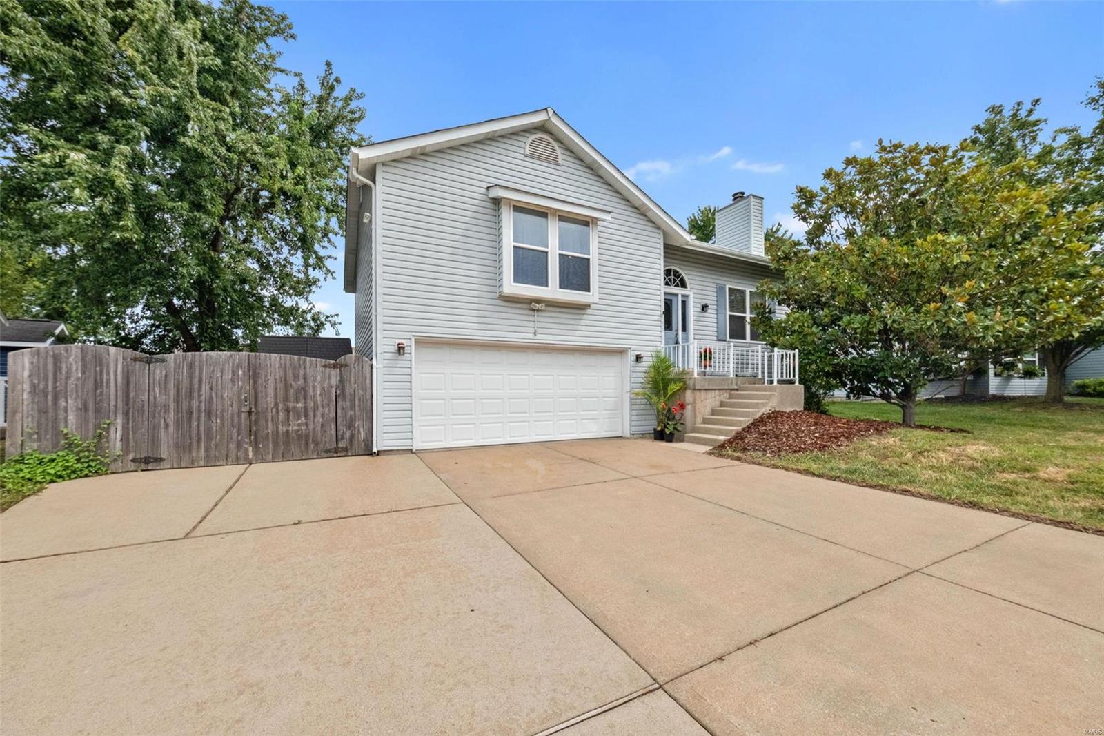 704 Woodland Ridge Drive