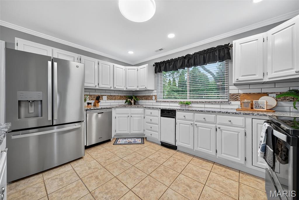 819 Colleen Drive