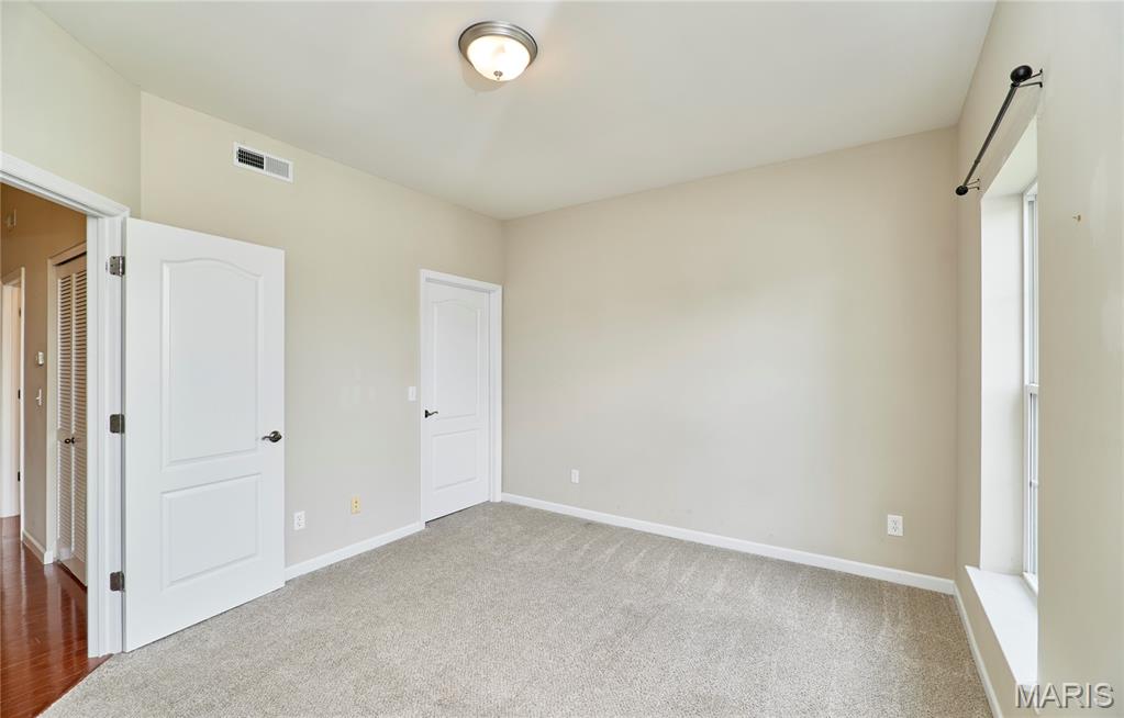 1433 Heritage Landing Unit: 301