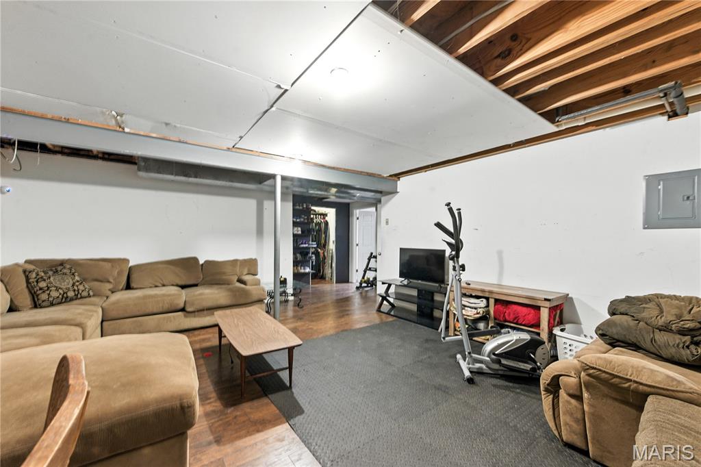 140 Castlewood Drive