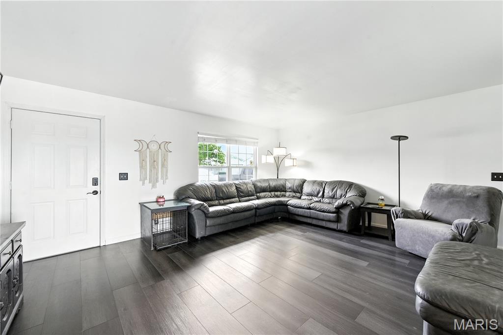 140 Castlewood Drive