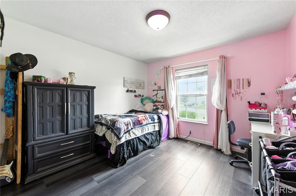 140 Castlewood Drive