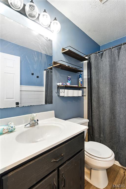 140 Castlewood Drive