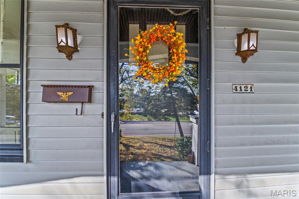 4121 Shrewsbury Avenue