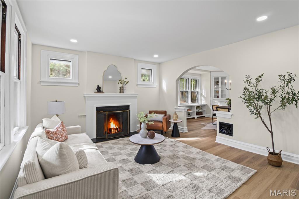 4121 Shrewsbury Avenue