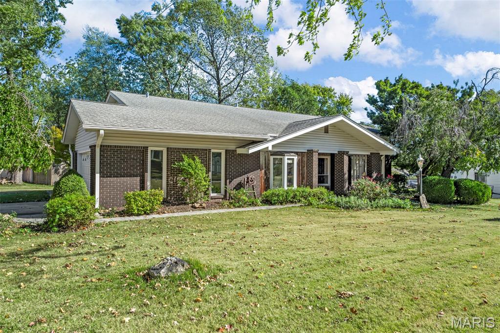 805 Coach Light Lane