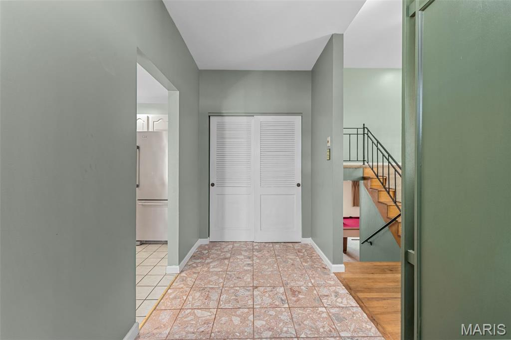 805 Coach Light Lane