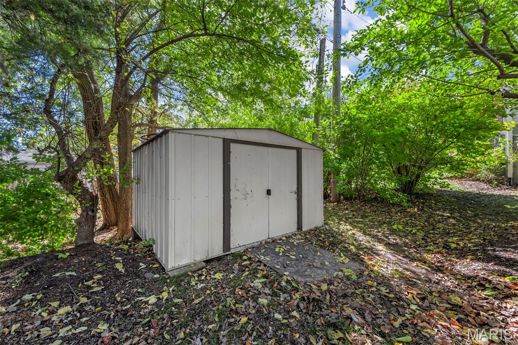 805 Coach Light Lane