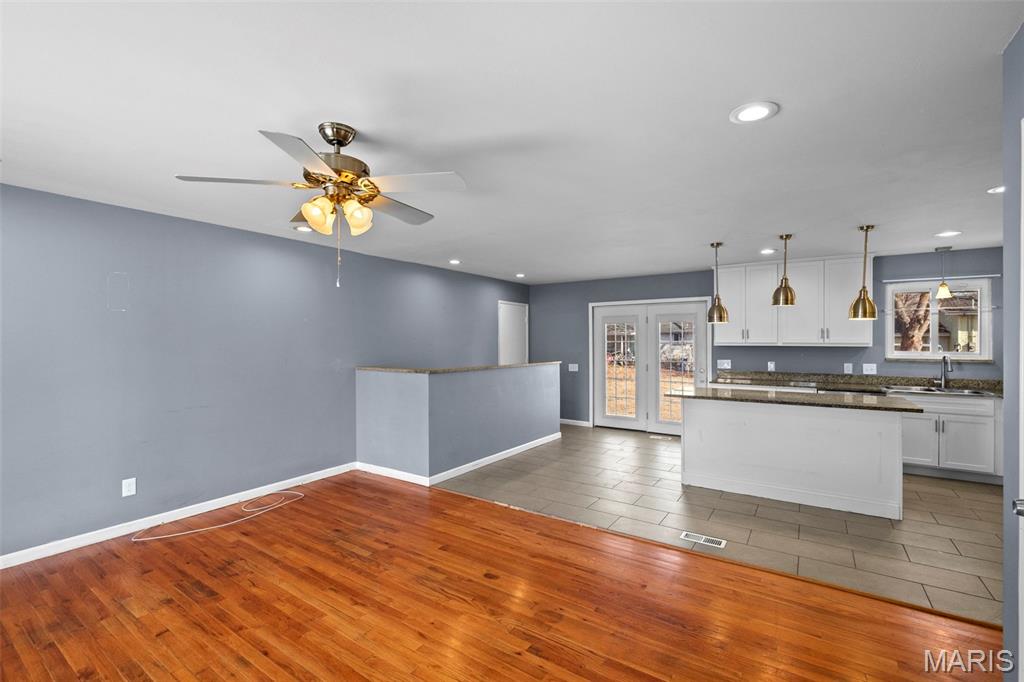 1283 Kingsford Drive
