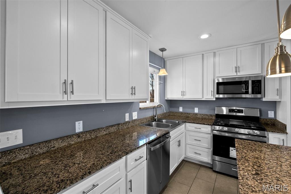 1283 Kingsford Drive
