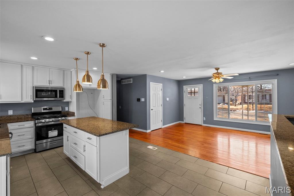 1283 Kingsford Drive