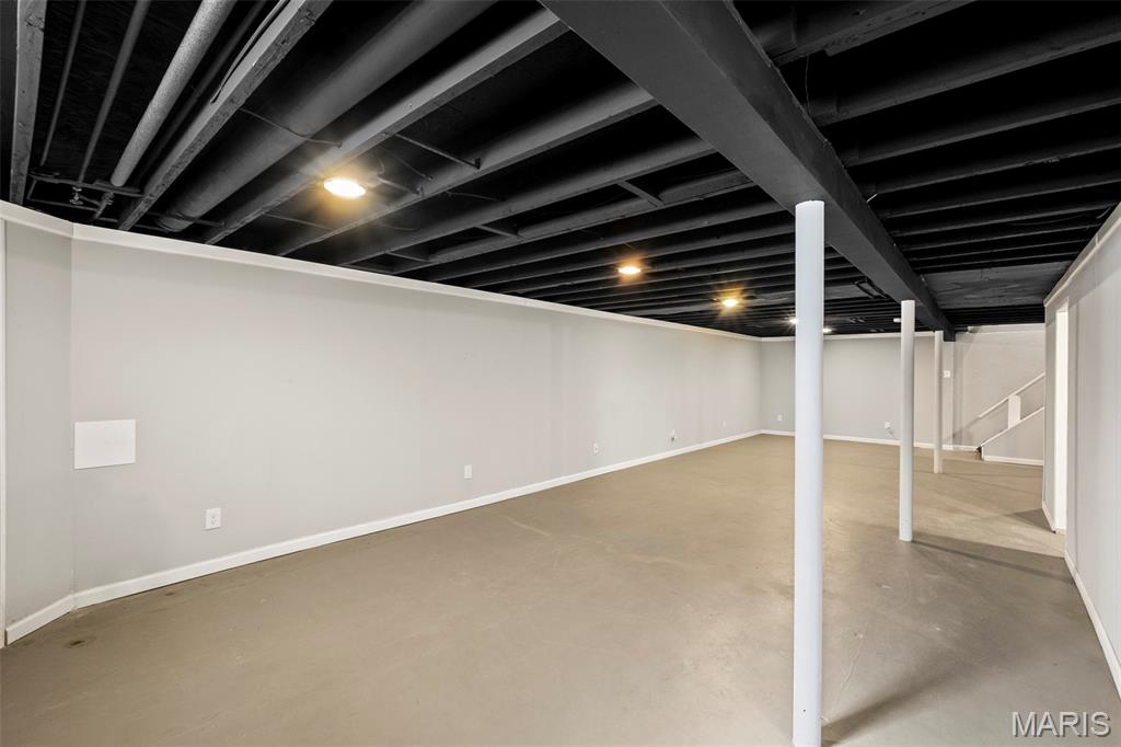 1283 Kingsford Drive