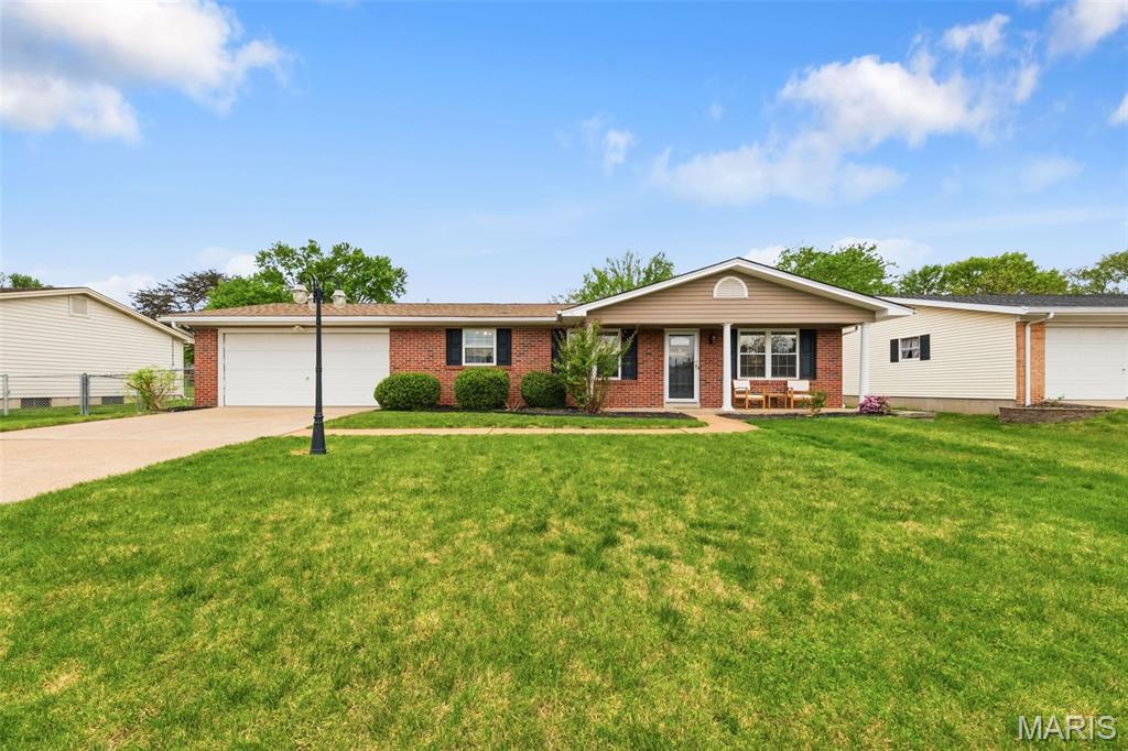 905 Silverstone Drive