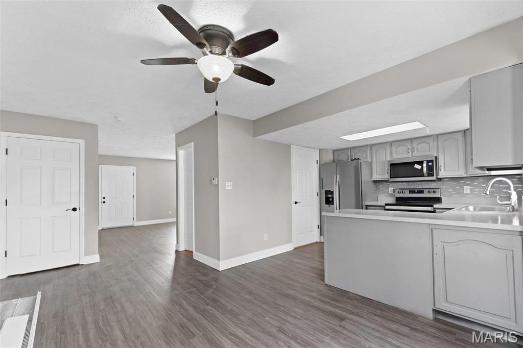 213 Deer Hollow Court