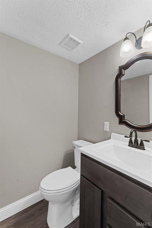 213 Deer Hollow Court