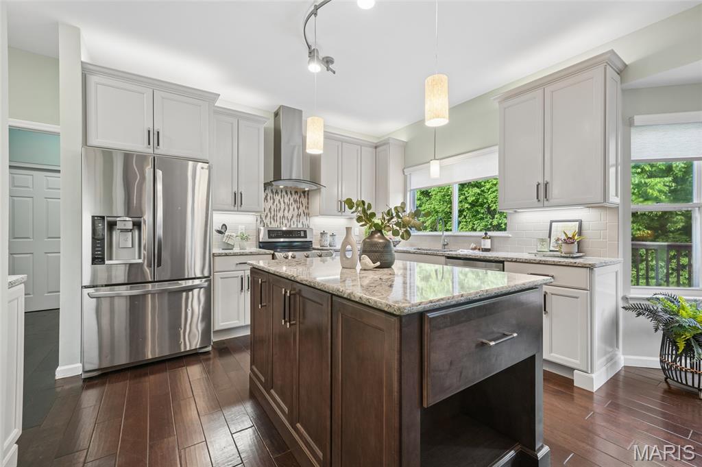 129 Coppersmith Court