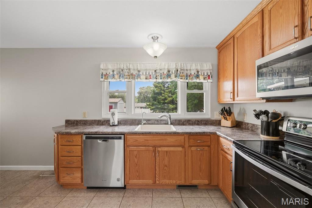 3242 Ipswich Lane