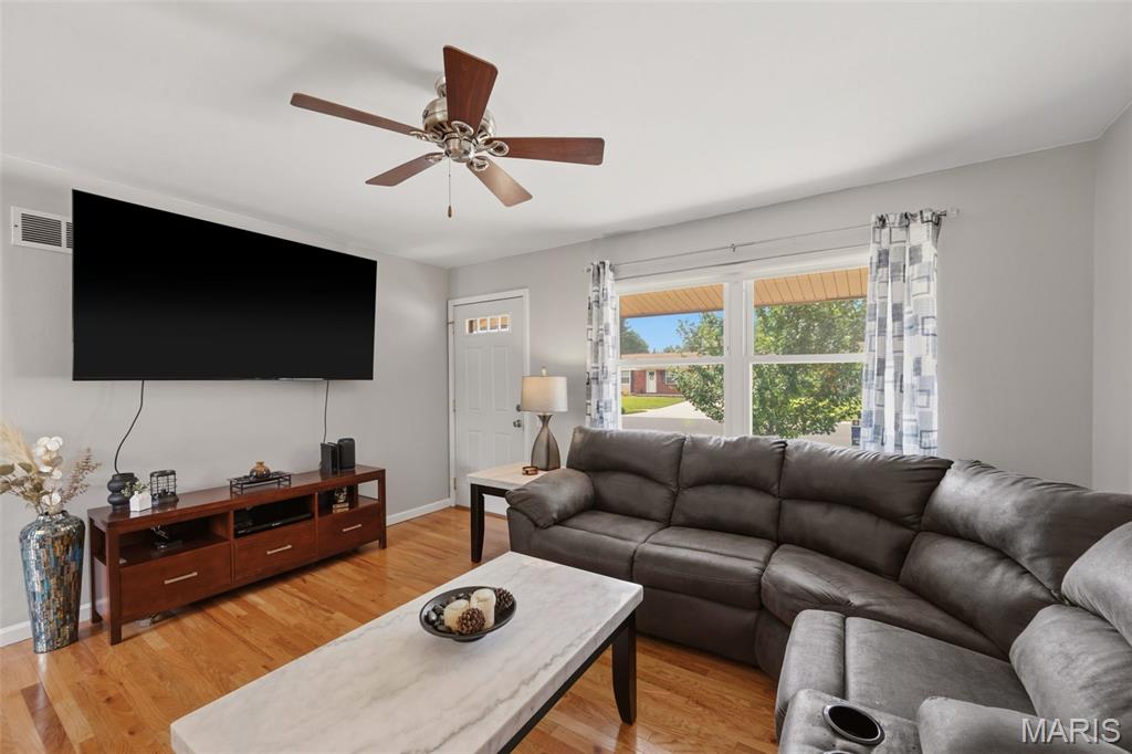 3242 Ipswich Lane