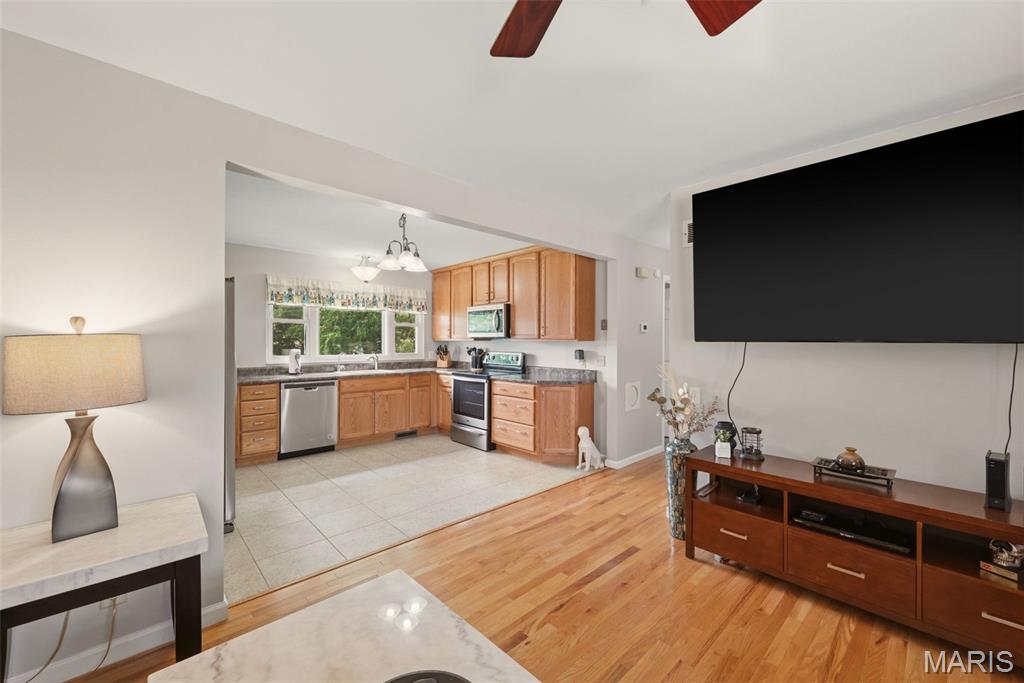 3242 Ipswich Lane