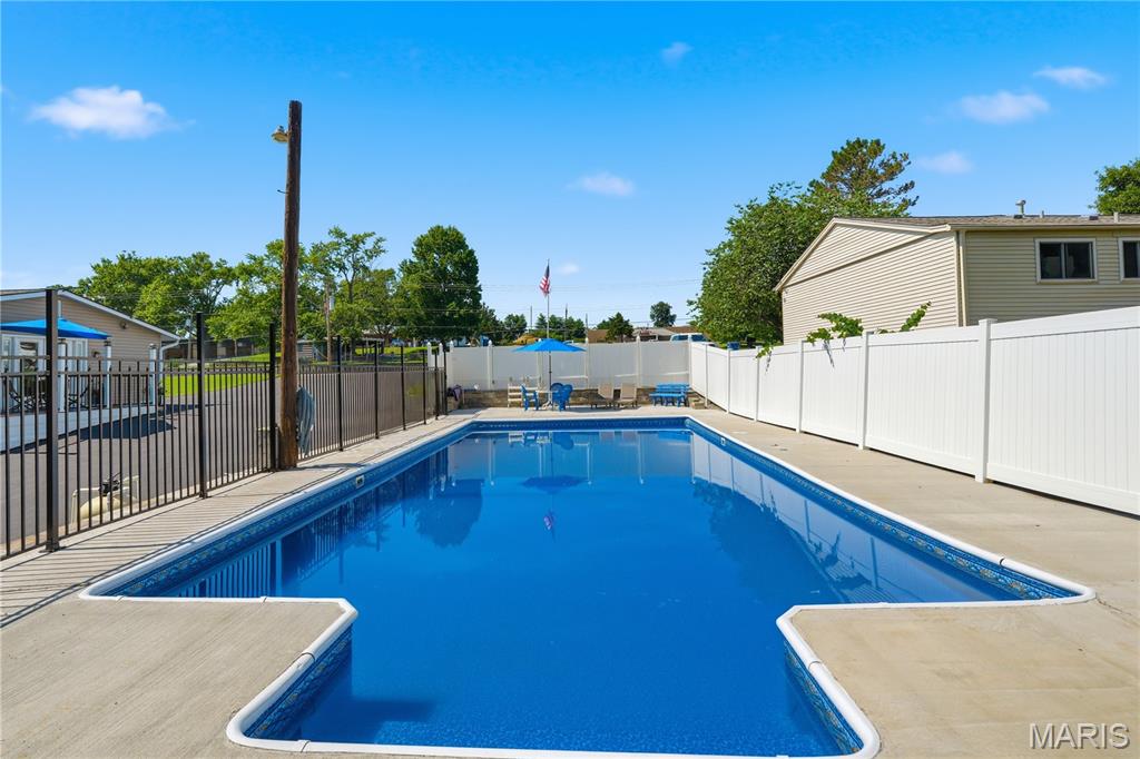 10808 Midland Boulevard